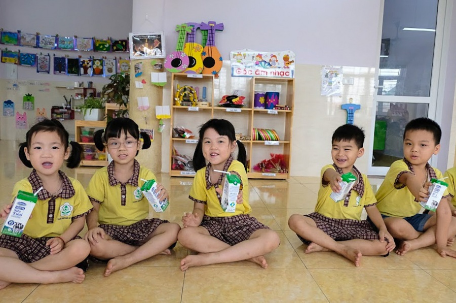 Hơn 1 triệu trẻ mẫu giáo và học sinh tiểu học toàn thành phố Hà Nội tham gia chương trình Sữa học đường hon 1 trieu tre mau giao va hoc sinh tieu hoc toan thanh pho ha noi tham gia chuong trinh sua hoc duong