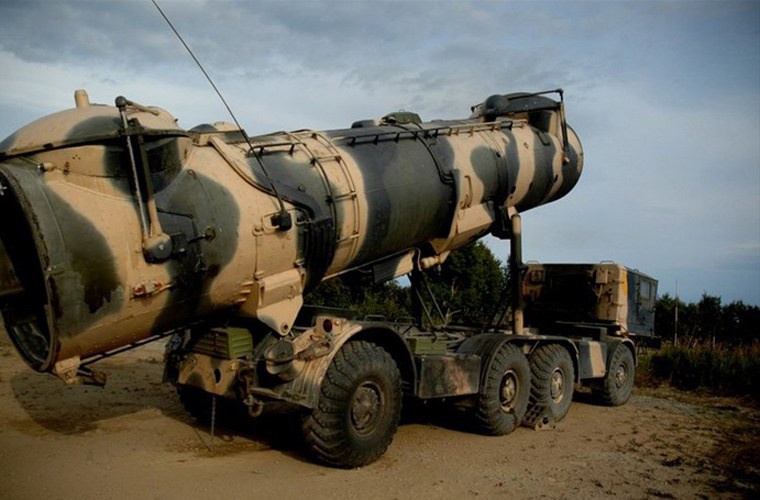 Xem "Rồng lửa" P-35B khai hoả bảo vệ Biển Đông uy luc dang gom cua ten lua diet ham hanh trinh p 35b nang ca tan co the ha guc tau san bay