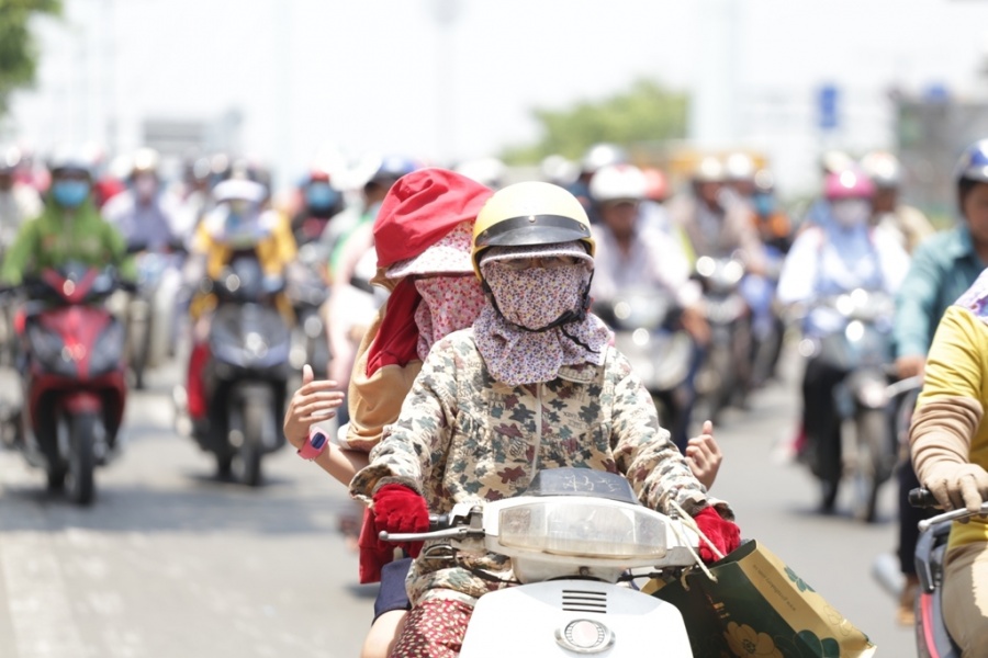 Hà Nội nắng nóng kỷ lục là do bão? ha noi nang nong ky luc la do bao