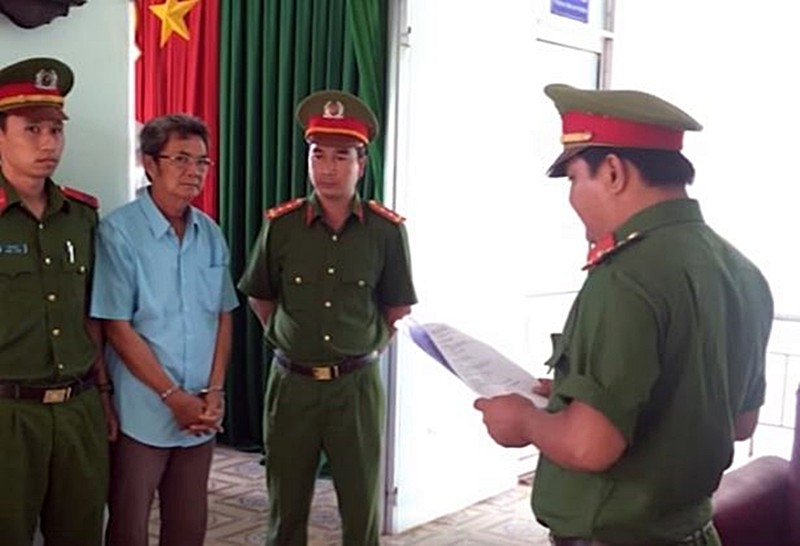 Vụ thầy giáo dạy nhạc sàm sỡ ba bé gái: Thay đổi lời khai, phủ nhận hành vi dâm ô vu thay giao day nhac sam so ba be gai thay doi loi khai phu nhan hanh vi dam o