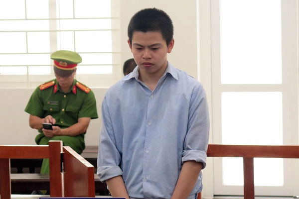 14 năm tù giam với nghịch tử 17 tuổi chém mẹ 'thập tử nhất sinh' 14 nam tu giam voi nghich tu 17 tuoi chem me thap tu nhat sinh