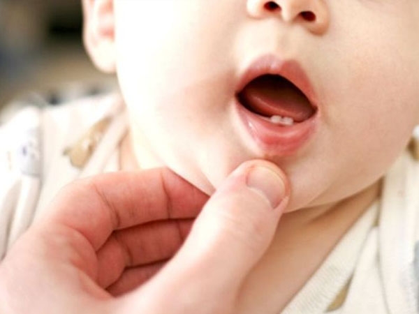 Trẻ đi ngoài phân xanh: Triệu chứng, nguyên nhân và cách xử lý tre di ngoai phan xanh trieu chung nguyen nhan va cach xu ly