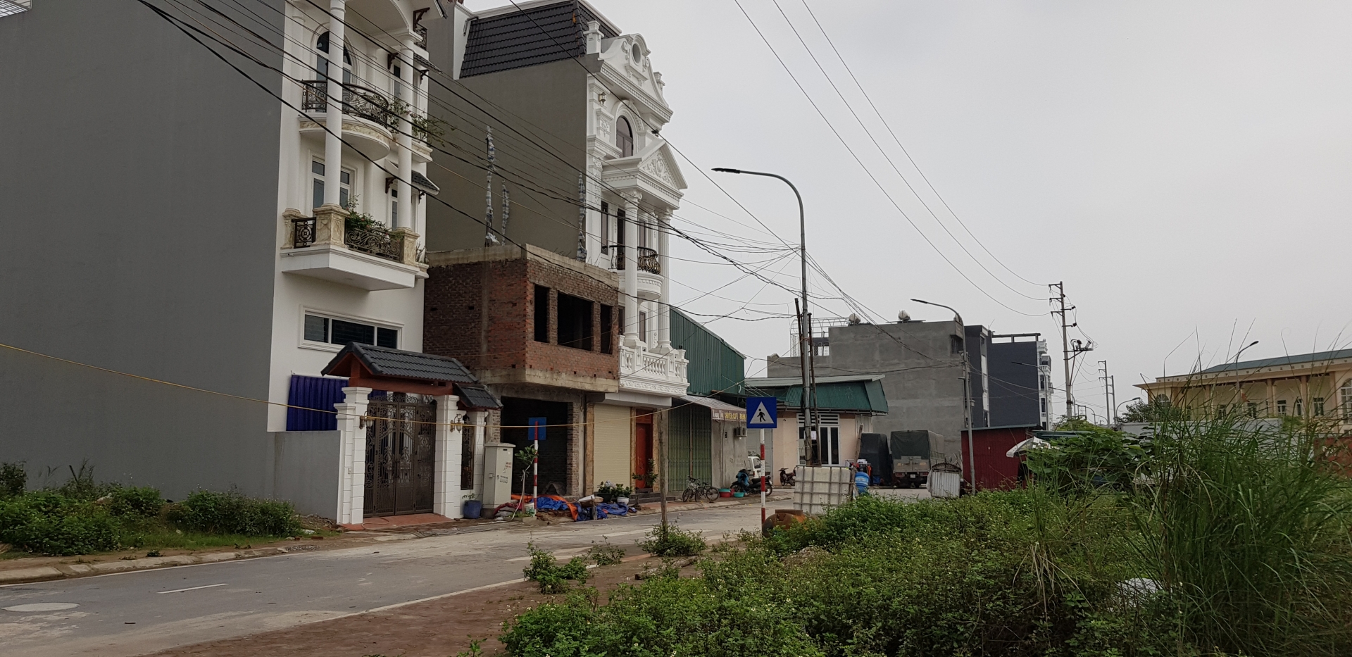 Hàng loạt dự án thu hồi đất khiến người dân ngơ ngác hang loat du an thu hoi dat khien nguoi dan ngo ngac