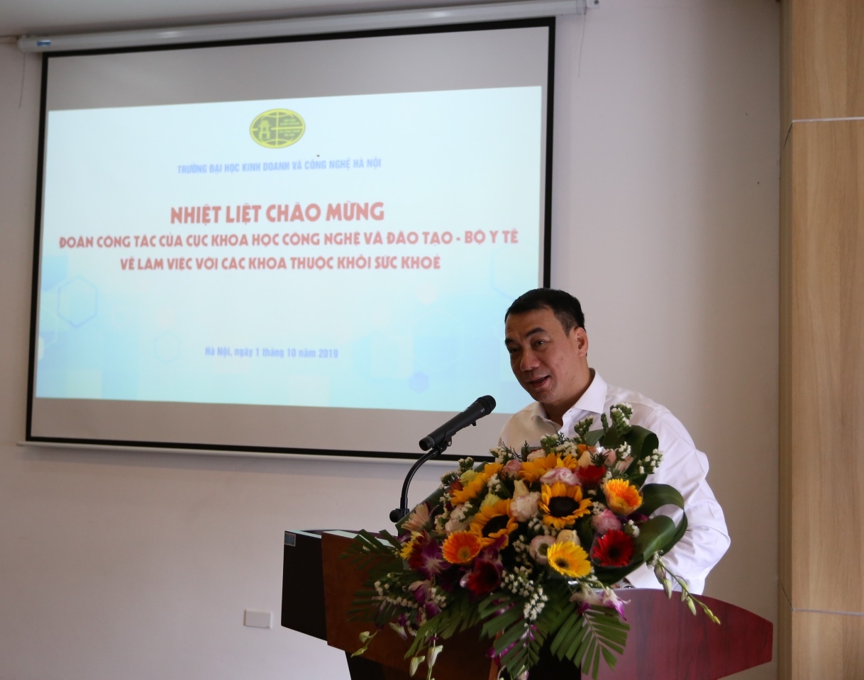 Đón tiếp đoàn Cục Khoa học Công nghệ và Đào tạo - Bộ Y tế đến thăm và làm việc tại Trường ĐH Kinh doanh và Công nghệ Hà Nội don tiep doan cuc khoa hoc cong nghe va dao tao bo y te den tham va lam viec tai truong dh kinh doanh va cong nghe ha noi