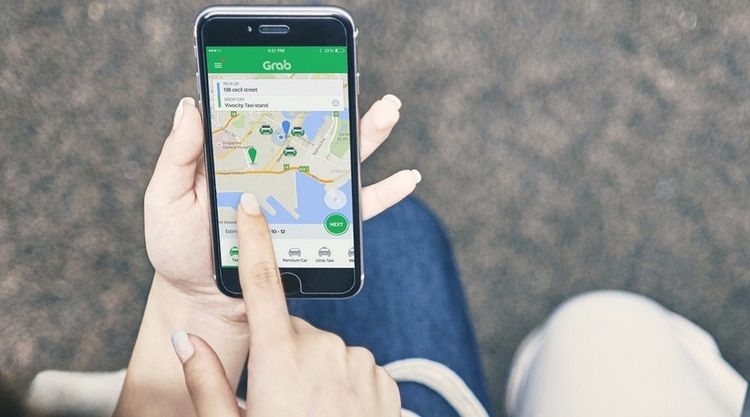 Grab áp dụng chính sách phạt khách hàng từ 3.000 đến 10.000 đồng nếu để "xe chờ quá 5 phút" cho khach qua lau doi tac tai xe grab se nhan duoc 100 so tien thu tu phi xe cho qua 5 phut