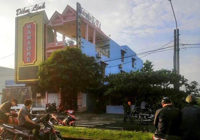 Phát hiện gần 70 thanh niên dương tính với ma túy trong quán karaoke phat hien gan 70 thanh nien duong tinh voi ma tuy trong quan karaoke