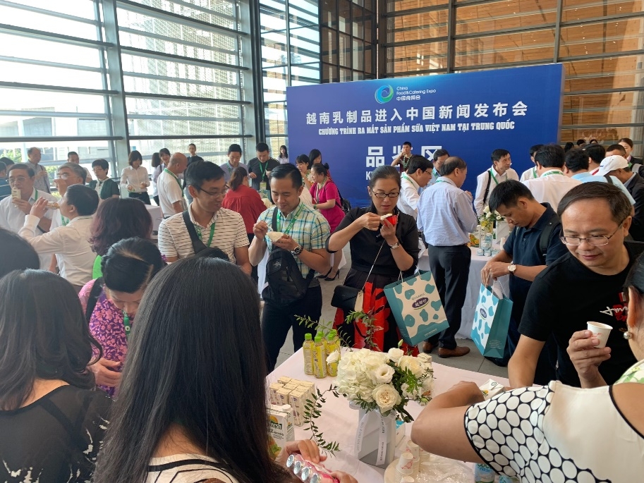 Sữa chua Vinamilk đã có mặt tại siêu thị thông minh Hema của Alibaba tại Trung Quốc sua chua vinamilk da co mat tai sieu thi thong minh hema cua alibaba tai trung quoc