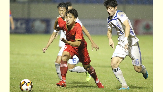 Tranh thủ ngày nghỉ,HLV Park Hang-seo vào Đà Nẵng "đãi cát tìm vàng" cho bóng đá Việt hlv park hang seo tiep tuc tim kiem tai nang tre cho bong da viet nam