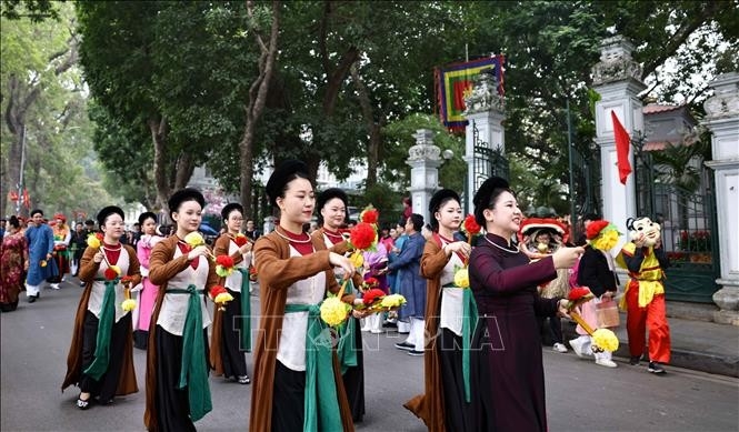 ສື່ມວນຊົນ ອູຣູກວາຍ: ຫວຽດນາມ ມີພື້ນຖານວັດທະນະທຳທີ່ຫຼາກຫຼາຍ ແລະ ອຸດົມສົມບູນ ສື່ມວນຊົນ ອູຣູກວາຍ: ຫວຽດນາມ ມີພື້ນຖານວັດທະນະທຳທີ່ຫຼາກຫຼາຍ ແລະ ອຸດົມສົມບູນ