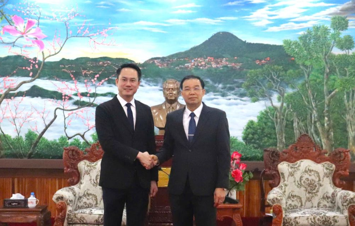ຄະນະປະຕິບັດງານສູນກາງສະຫະພັນຊາວໜຸ່ມ ຫວຽດນາມ ຢ້ຽມຢາມ ແລະເຮັດວຽກກັບຄະນະຊາວໜຸ່ມແຂວງ ຜົ້ງສາລີ