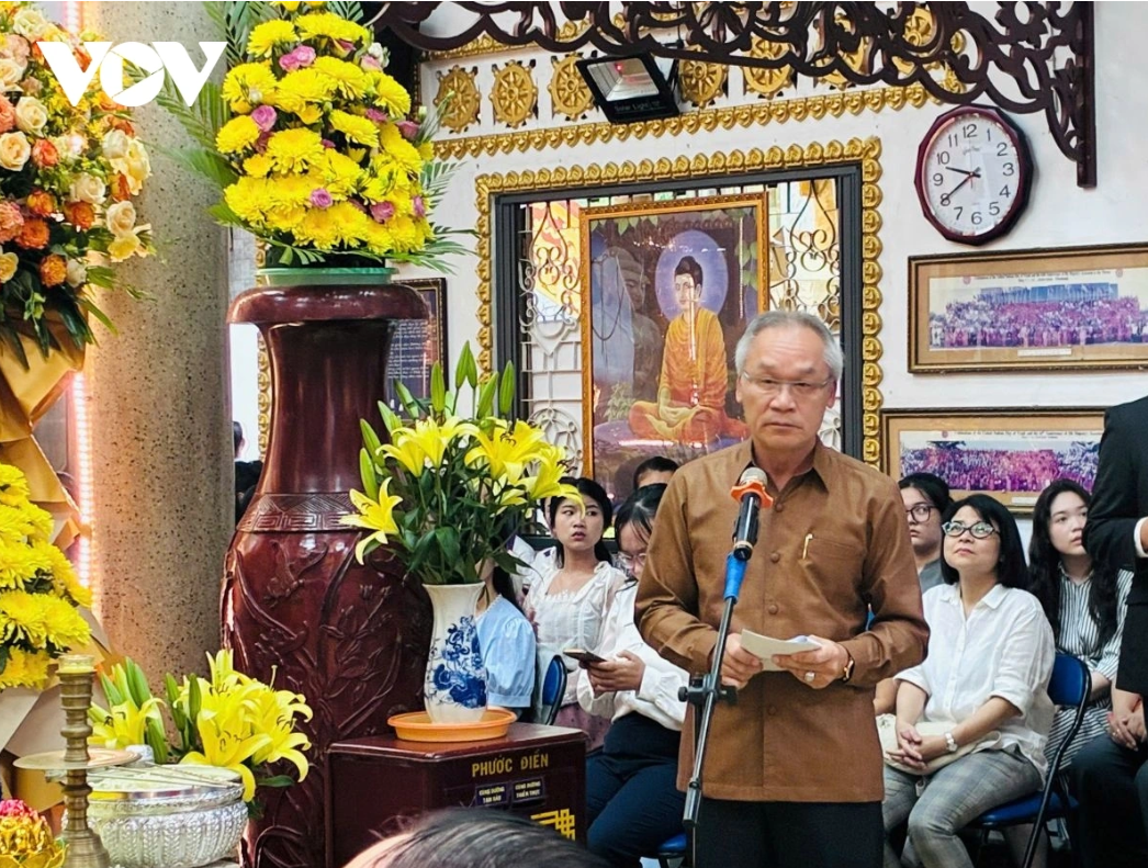 ນະຄອນ ໂຮ່ຈີມິນ ສະເຫຼີມສະຫຼອງບຸນປີໃໝ່ ກຳປູເຈຍ - ລາວ - ໄທ ຢ່າງຄຶກຄື້ນ