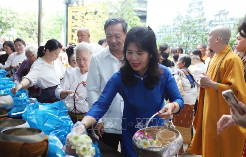 ງານບຸນໃຫຍ່ ວູລານ ຢູ່ວັດ ເຟິດຕິກ: ການປົກປັກຮັກສາວັດທະນະທຳ, ຮັດແໜ້ນຄວາມສາມັກຄີຫວຽດນາມ - ລາວ