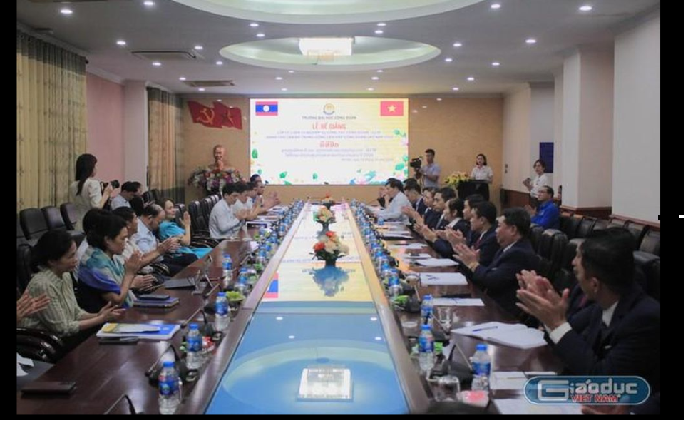 ມະຫາວິທະຍາໄລກຳມະບານ ປິດຊຸດຮຽນທິດສະດີ ແລະວຽກງານສະເພາະຂອງກຳມະບານໃຫ້ແກ່ບັນດາພະນັກງານ ລາວ ມະຫາວິທະຍາໄລກຳມະບານ ປິດຊຸດຮຽນທິດສະດີ ແລະວຽກງານສະເພາະຂອງກຳມະບານໃຫ້ແກ່ບັນດາພະນັກງານ ລາວ