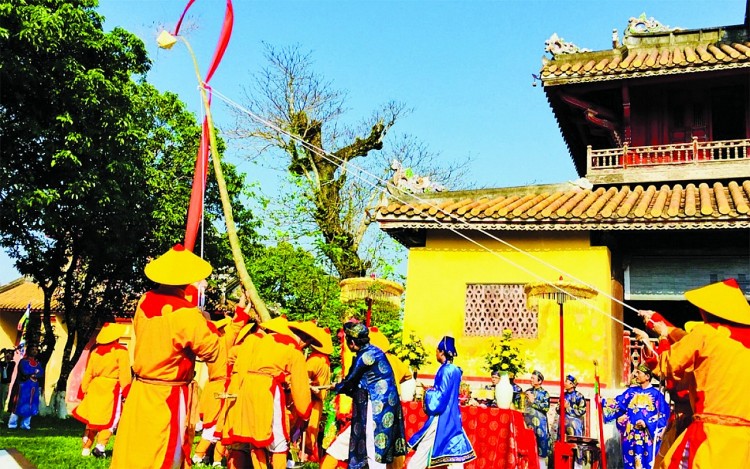Tết và những trầm tích của văn hóa Phật giáo Tết và những trầm tích của văn hóa Phật giáo