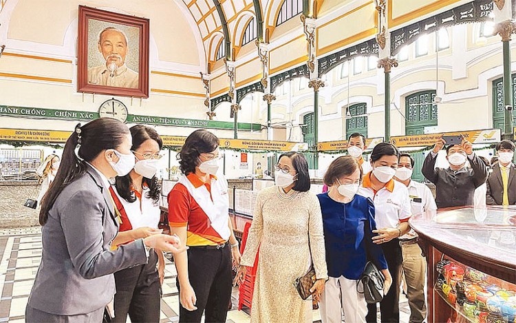 Kế hoạch dự thảo hai lộ trình triển khai và điều kiện đối với khách du lịch quốc tế. ( Ảnh minh họa ) Kế hoạch dự thảo hai lộ trình triển khai và điều kiện đối với khách du lịch quốc tế. ( Ảnh minh họa )