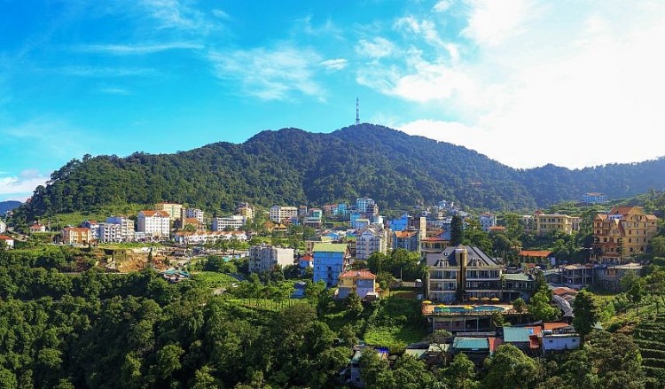 Công nhận khu du lịch Tam Đảo, tỉnh Vĩnh Phúc là Khu du lịch quốc gia. 