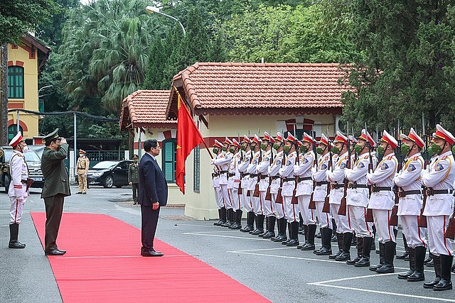 Thủ tướng Phạm Minh Chính: ‘Đi từng ngõ, gõ từng nhà, rà từng người để không ai thiếu Tết’ Thủ tướng Phạm Minh Chính: ‘Đi từng ngõ, gõ từng nhà, rà từng người để không ai thiếu Tết’