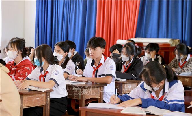 Mái ấm Biên phòng - chắp cánh ước mơ xanh Chú thích ảnh