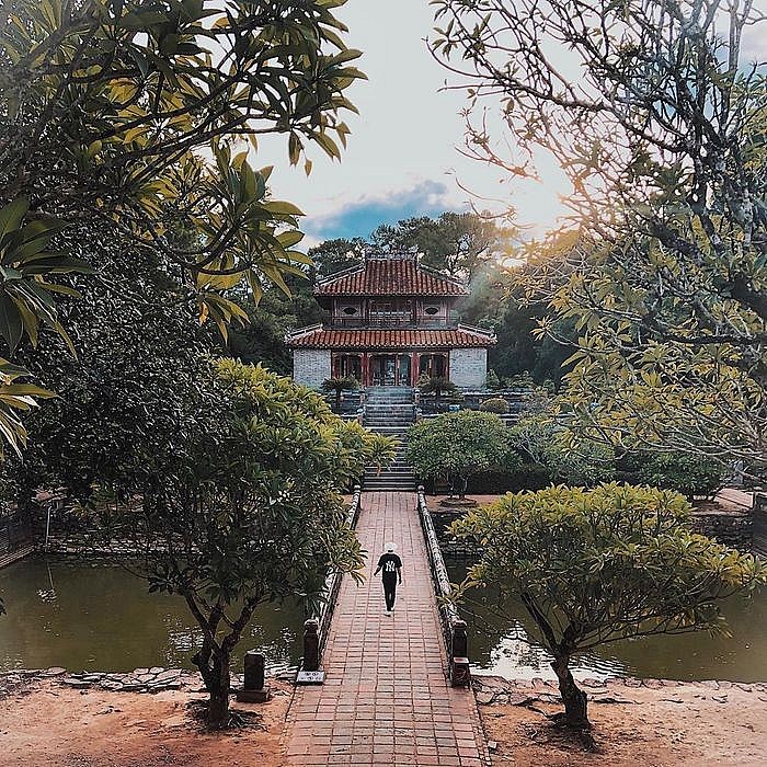 Toàn bộ khung cảnh lăng Minh Mạng từ trên cao ( Ảnh : Travel_mate206 ) Toàn bộ khung cảnh lăng Minh Mạng từ trên cao ( Ảnh : Travel_mate206 )