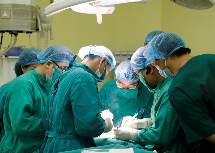 Ngành y tế Quảng Ngãi có nhu cầu tuyển dụng, thu hút rất nhiều bác sĩ giỏi về làm việc tại các cơ sở y tế. Ngành y tế Quảng Ngãi có nhu cầu tuyển dụng, thu hút rất nhiều bác sĩ giỏi về làm việc tại các cơ sở y tế.