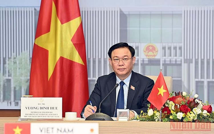 Chủ tịch Quốc hội Vương Đình Huệ chúc mừng Quốc khánh Cộng hòa Lithuania Chủ tịch Quốc hội Vương Đình Huệ chúc mừng Quốc khánh Cộng hòa Lithuania