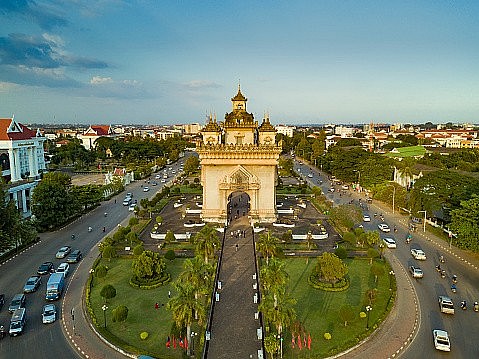 Chính phủ Lào tiếp tục nới lỏng các quy định cấp phép nhập cảnh. Chính phủ Lào tiếp tục nới lỏng các quy định cấp phép nhập cảnh.