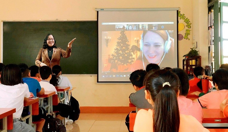 “Tiết học không biên giới” của cô giáo vùng cao - Báo Giáo dục và Thời đại Online “Tiết học không biên giới” của cô giáo vùng cao - Báo Giáo dục và Thời đại Online