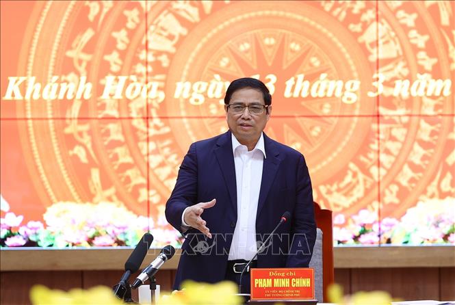 Xây dựng Trường Sa thành trung tâm kinh tế, văn hóa, xã hội; thành trì bảo vệ chủ quyền biển đảo Tổ quốc Chú thích ảnh