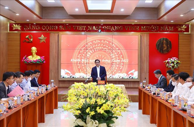 Xây dựng Trường Sa thành trung tâm kinh tế, văn hóa, xã hội; thành trì bảo vệ chủ quyền biển đảo Tổ quốc Chú thích ảnh