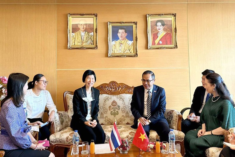 Tỉnh Khon Kaen (Thái Lan) đề xuất thiết lập đường bay thẳng tới Việt Nam Tỉnh Khon Kaen (Thái Lan) muốn thiết lập đường bay thẳng tới Việt Nam ảnh 1