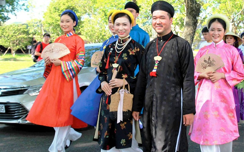 Bảo tồn, phát huy bản sắc văn hóa, con người xứ Huế Bảo tồn, phát huy bản sắc văn hóa, con người xứ Huế