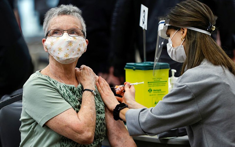 Nhiều nước thúc đẩy tiêm mũi vắc-xin tăng cường Nhiều nước thúc đẩy tiêm mũi vắc-xin tăng cường