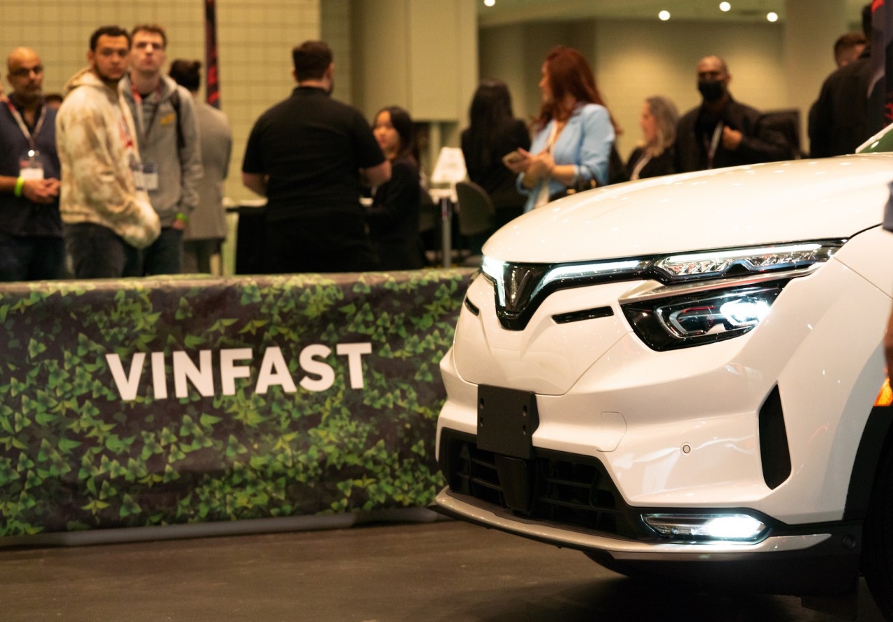 Vinfast hợp tác với Electrify America cung cấp giải pháp sạc và tích hợp ứng dụng di động cho xe điện Vinfast hợp tác với Electrify America cung cấp giải pháp sạc và tích hợp ứng dụng di động cho xe điện