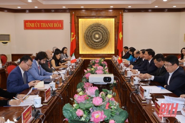 Bí thư Tỉnh ủy Đỗ Trọng Hưng tiếp và làm việc với Đại sứ đặc mệnh toàn quyền Cộng hòa Italia tại Việt Nam Bí thư Tỉnh ủy Đỗ Trọng Hưng tiếp và làm việc với Đại sứ đặc mệnh toàn quyền Cộng hòa Italia tại Việt Nam