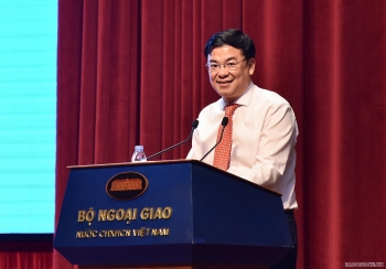 Phát động phong trào học tập, nâng cao năng lực ngoại ngữ cho cán bộ ngoại giao trẻ