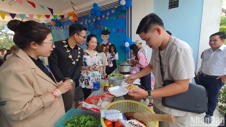 Kon Tum: Tổ chức Ngày hội Tết cổ truyền Campuchia-Lào-Việt Nam Kon Tum: Tổ chức Ngày hội Tết cổ truyền Campuchia-Lào-Việt Nam ảnh 2