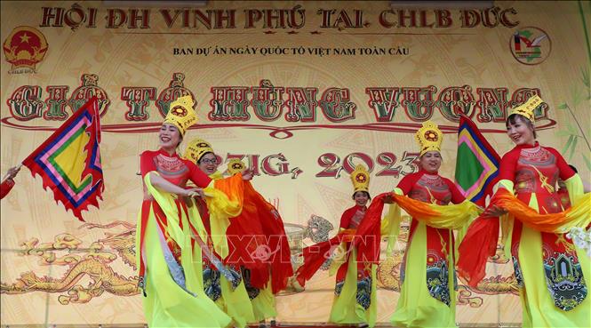Giỗ Tổ Hùng Vương 2023: Gìn giữ, lan toả hồn Việt tại CHLB Đức Chú thích ảnh