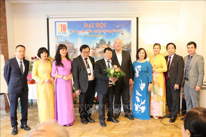 Cộng đồng người Việt tại Đức giữ gìn và quảng bá văn hóa dân tộc Chú thích ảnh