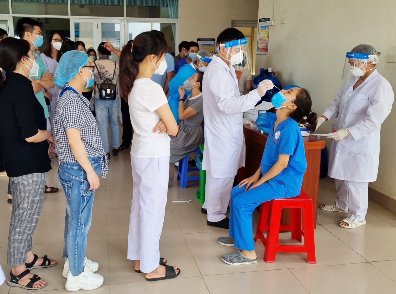 Một số cơ chế, chính sách trong lĩnh vực y tế phục vụ phòng, chống dịch COVID-19