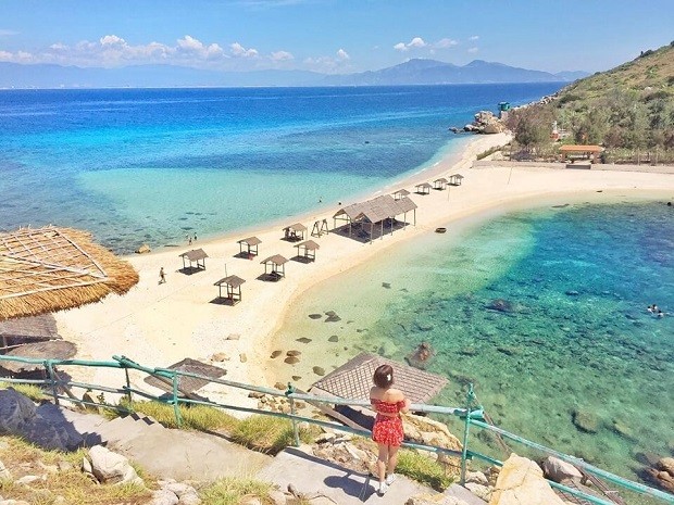 Thành phố Nha Trang là điểm du lịch nghỉ dưỡng tuyệt vời với những bãi biển. Thành phố Nha Trang là điểm du lịch nghỉ dưỡng tuyệt vời với những bãi biển.
