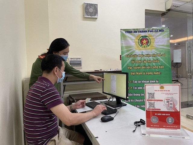 Hà Nội được Chính phủ chọn là địa phương làm thí điểm trong việc triển khai thực hiện Đề án 06. Hà Nội được Chính phủ chọn là địa phương làm thí điểm trong việc triển khai thực hiện Đề án 06.