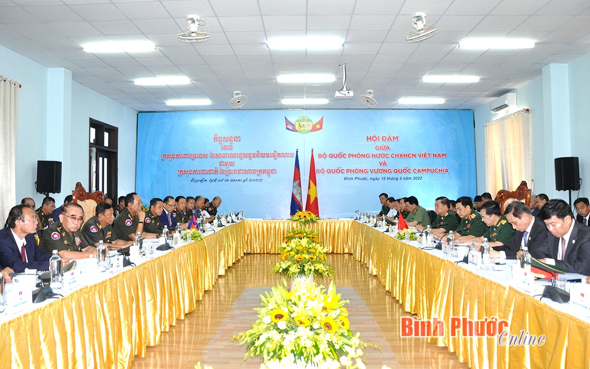 Hội đàm giữa Bộ Quốc phòng Việt Nam và Bộ Quốc phòng Campuchia Hội đàm giữa Bộ Quốc phòng Việt Nam và Bộ Quốc phòng Campuchia