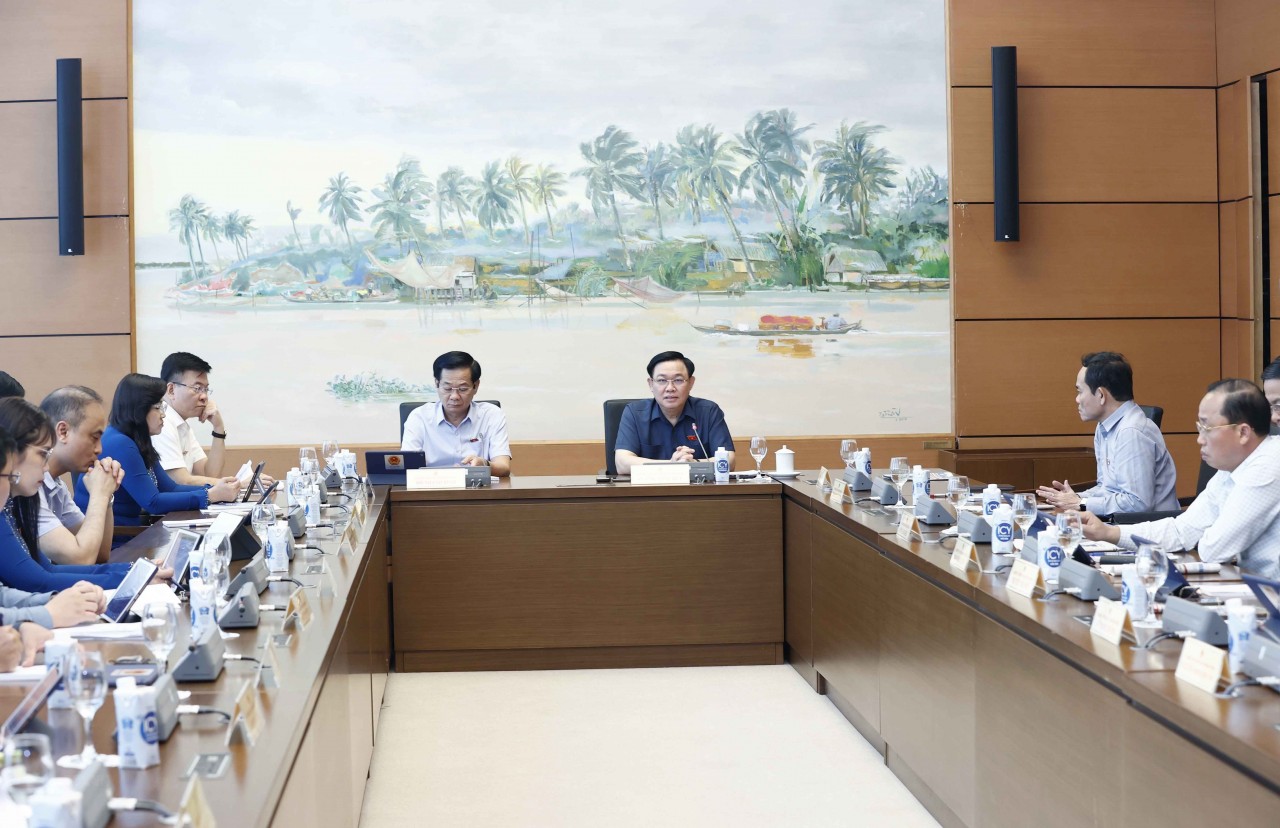 Tạo cơ hội để y bác sỹ trong nước tiếp cận các tiến bộ khoa học | Chính trị | Vietnam+ (VietnamPlus) Tạo cơ hội để y bác sỹ trong nước tiếp cận các tiến bộ khoa học | Chính trị | Vietnam+ (VietnamPlus)