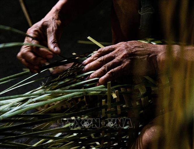 Quẩy tấu - nét đẹp trong đời sống người Mông Chú thích ảnh