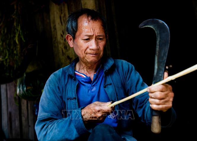 Quẩy tấu - nét đẹp trong đời sống người Mông Chú thích ảnh