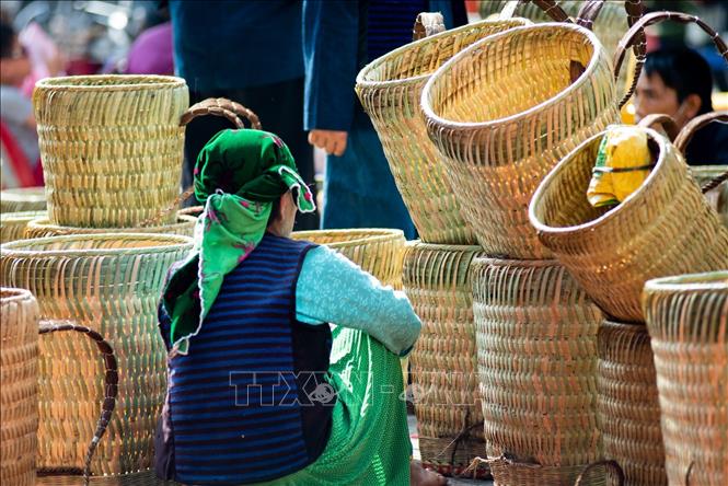 Quẩy tấu - nét đẹp trong đời sống người Mông Chú thích ảnh