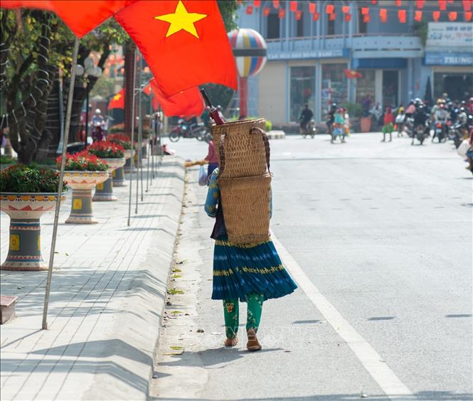 Quẩy tấu - nét đẹp trong đời sống người Mông Chú thích ảnh