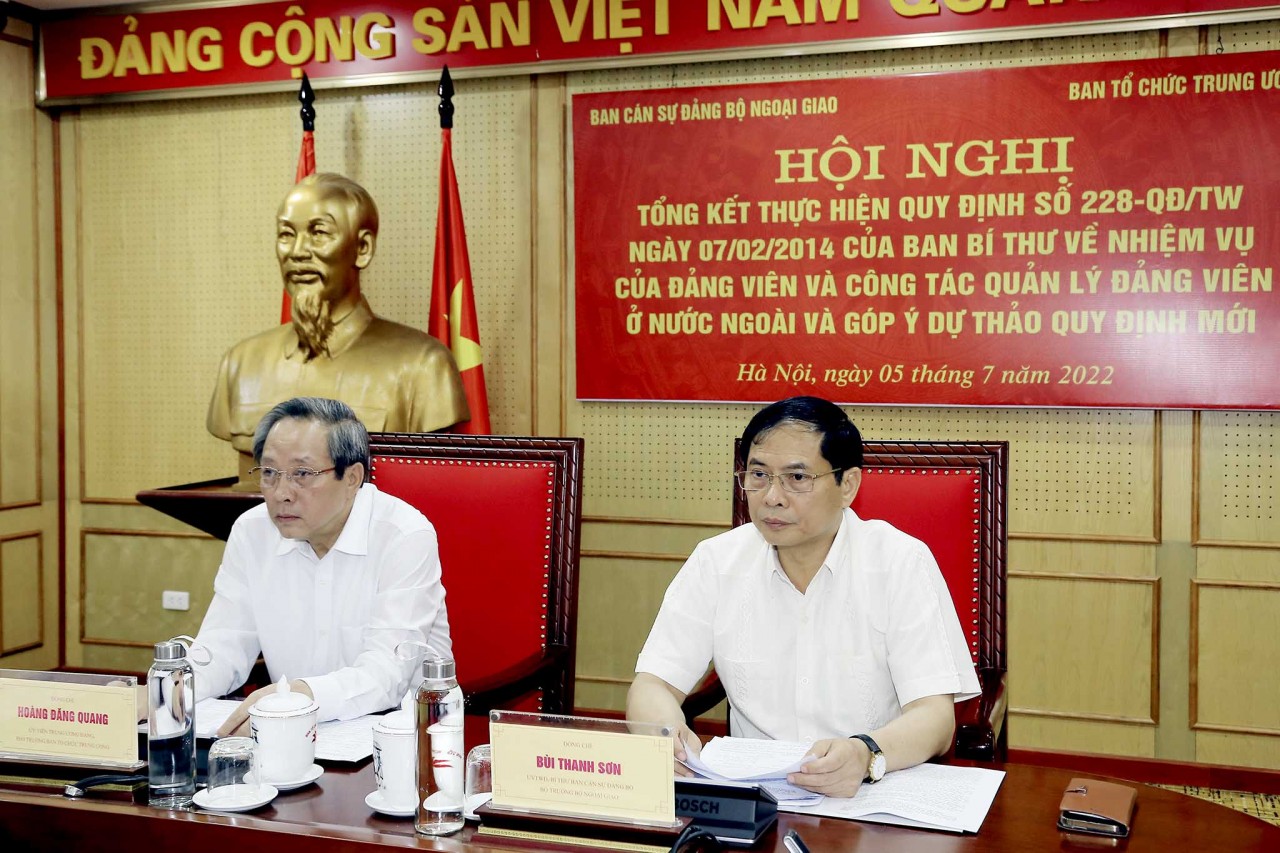 Nhiệm vụ của đảng viên và công tác quản lý đảng viên ở nước ngoài Hội nghị tổng kết thực hiện Quy định 228-QĐ/TW về nhiệm vụ, công tác quản lý đảng viên ở nước ngoài