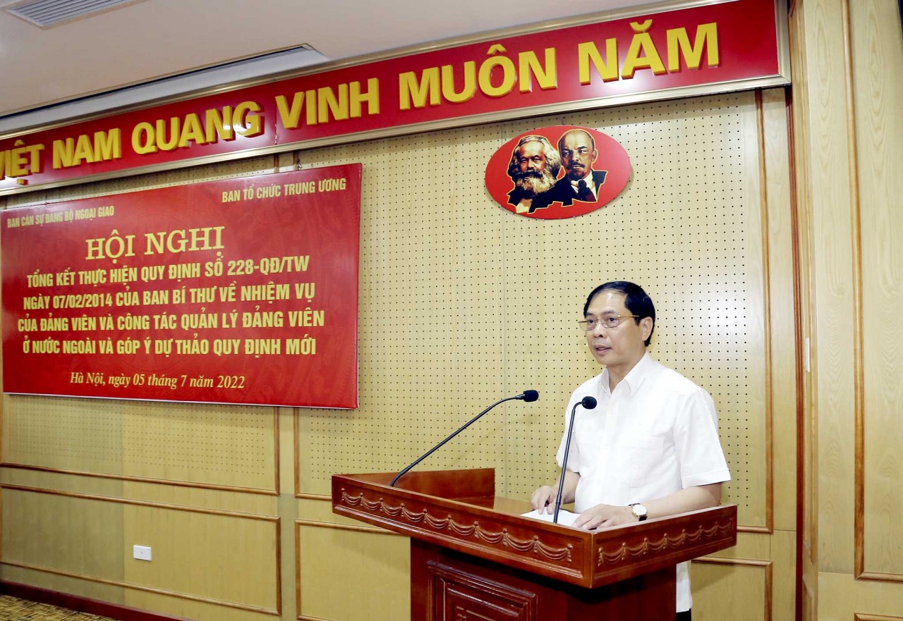 Nhiệm vụ của đảng viên và công tác quản lý đảng viên ở nước ngoài Hội nghị tổng kết thực hiện Quy định 228-QĐ/TW về nhiệm vụ, công tác quản lý đảng viên ở nước ngoài