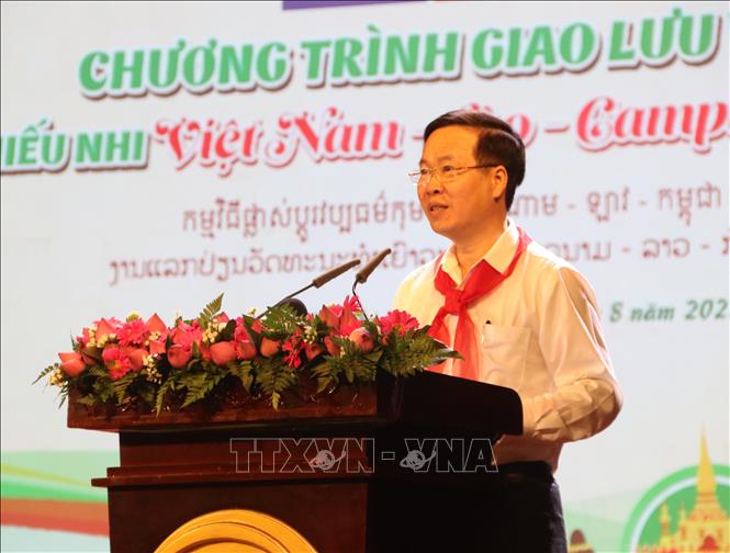 Thắt chặt tình đoàn kết, hữu nghị giữa thiếu nhi 3 nước Việt Nam - Lào - Campuchia Chú thích ảnh